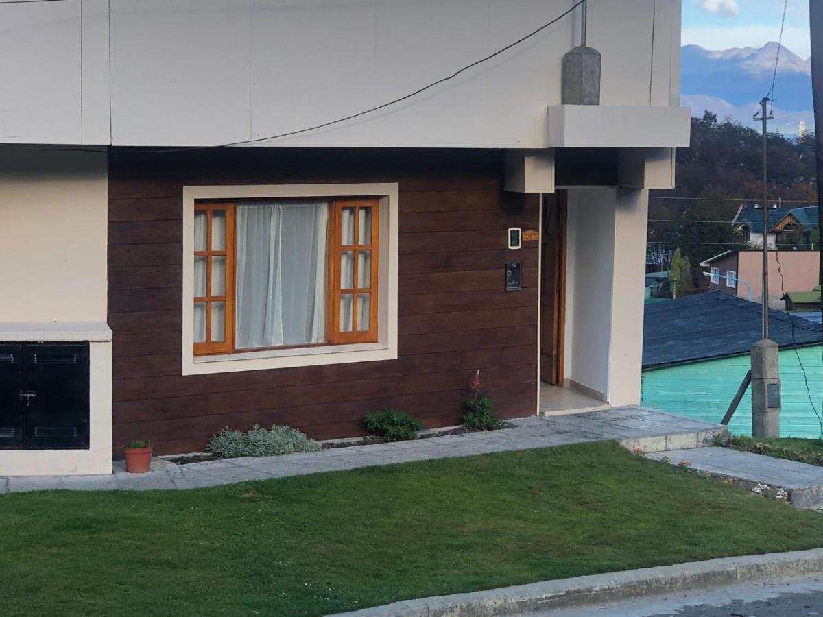 Ushuaia Aparts Depto 2 Apartment Exterior photo